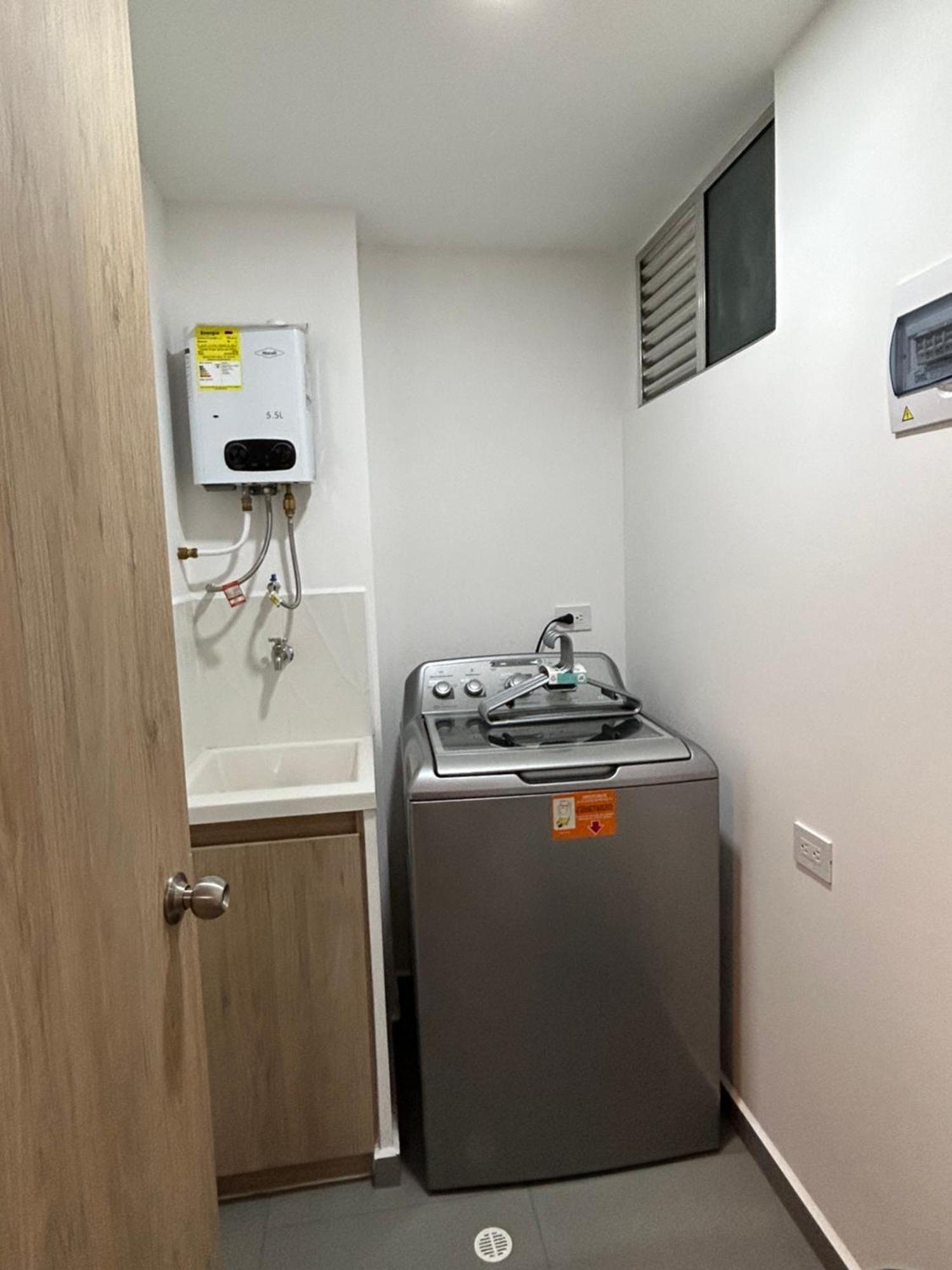 Apto Cerca A La 10 Del Poblado Apartamento *